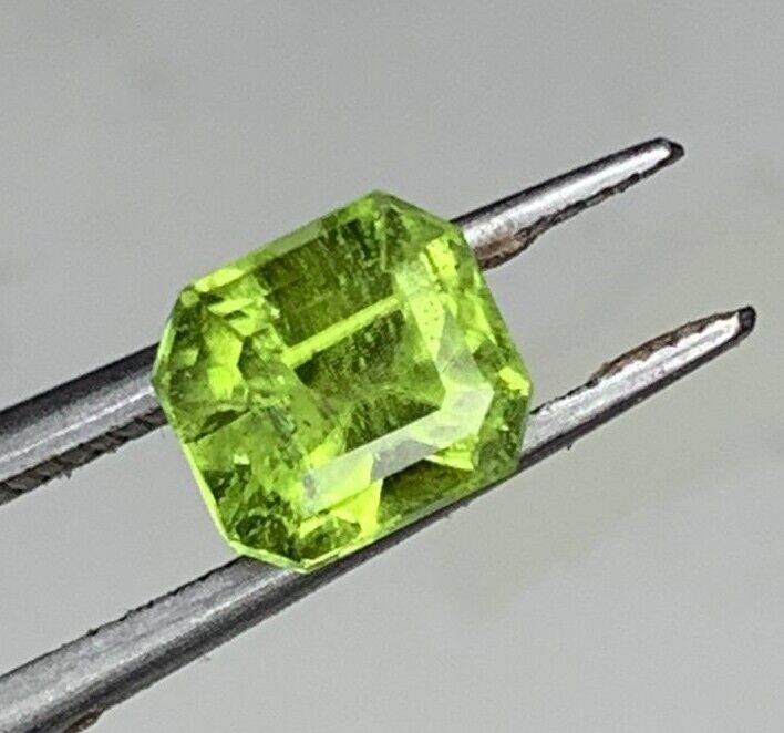 1.90Ct Beautiful Natural Green Color Peridot Faceted from Pakistan 