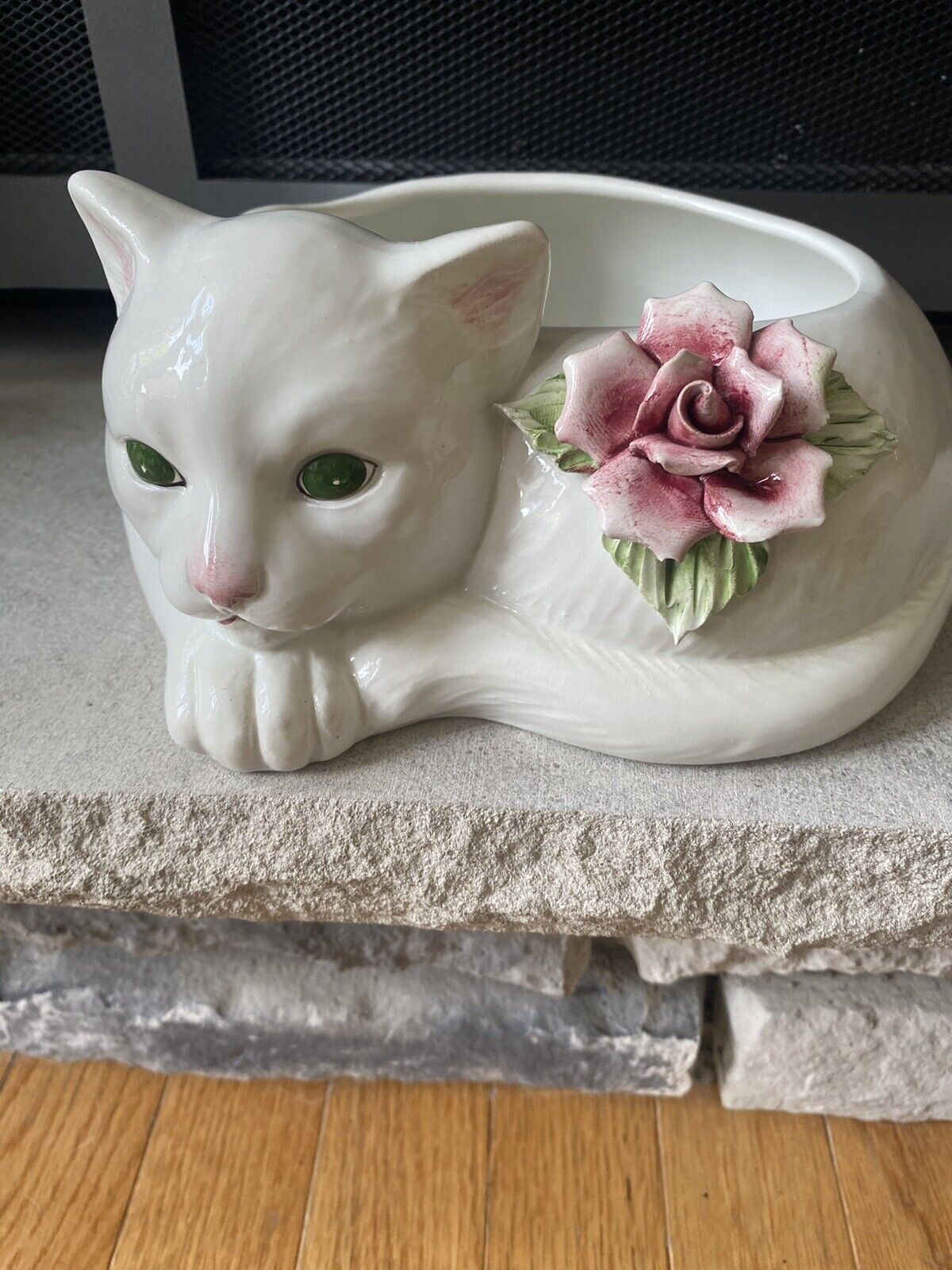 Capodimonte Italy Cat Kitten Kitty Painted Planter Vase Bowl Applied Rose Floral