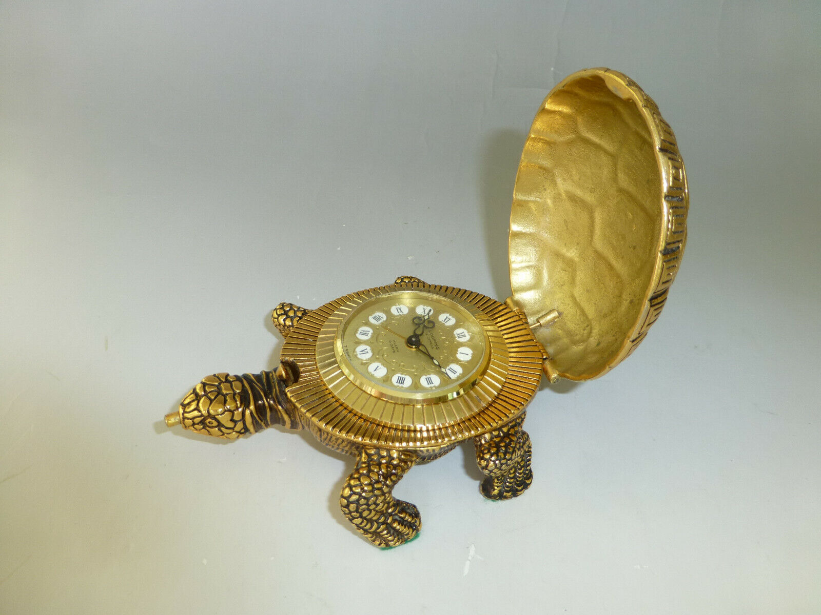 Vintage Swiss Looping Gold Tone Metal Turtle Tortoise Ornament 8Day Alarm Clock 