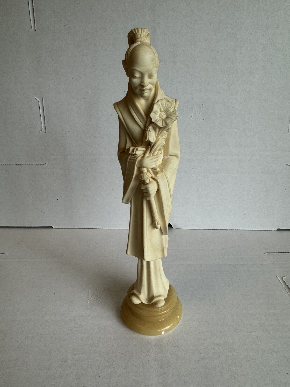 Alabaster Geisha figurine, A Giannelli, signed sculpture, alabaster 