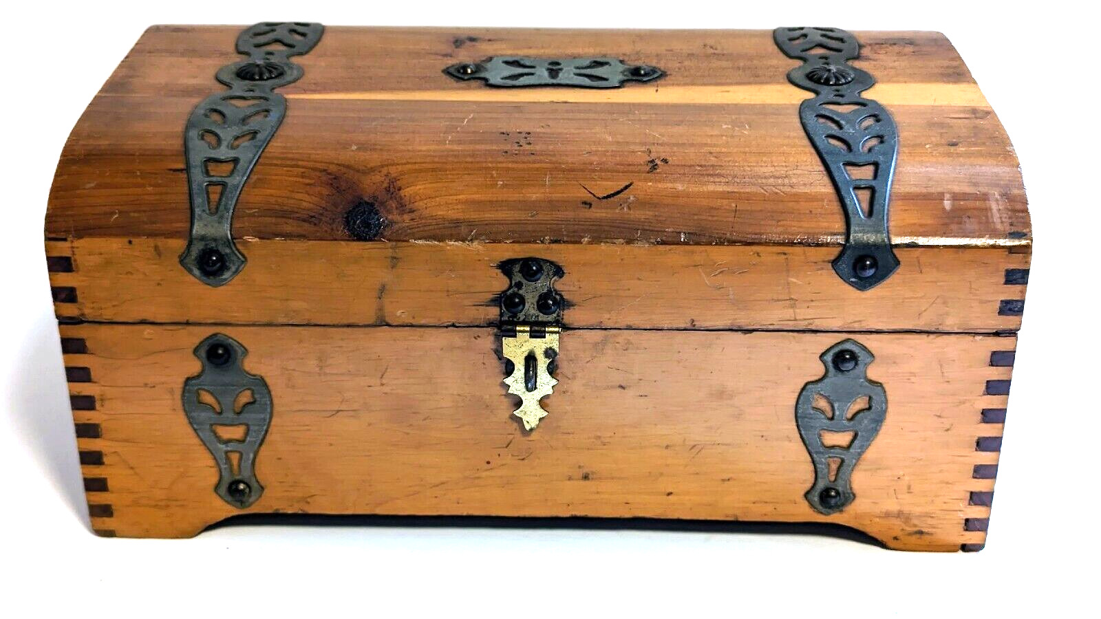Vintage McGraw Cedar Wood Dresser Box w/ Brass Straps, Mirror, Lock w/2 Keys