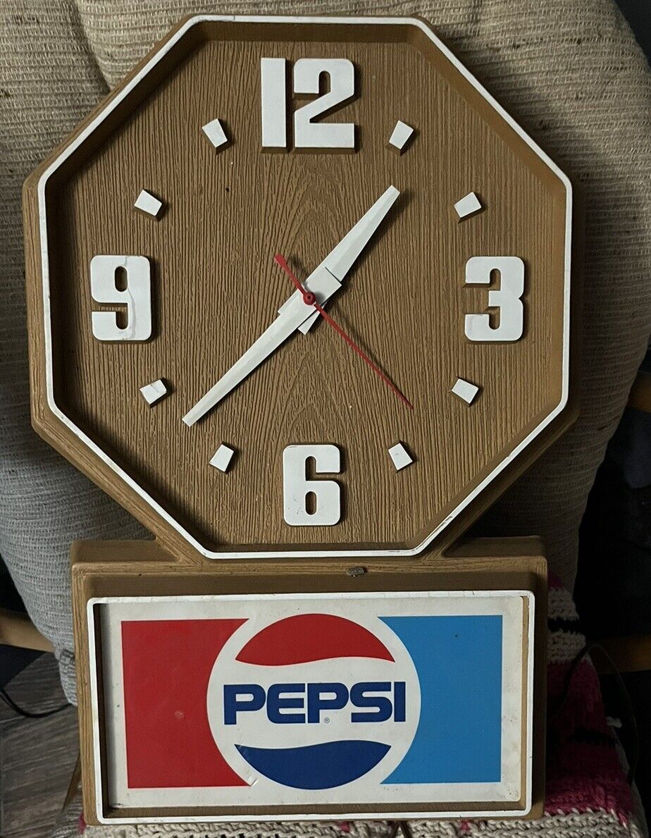 Rare 1980 Vintage PEPSI COLA Large Wall Clock 20”  ~ Working