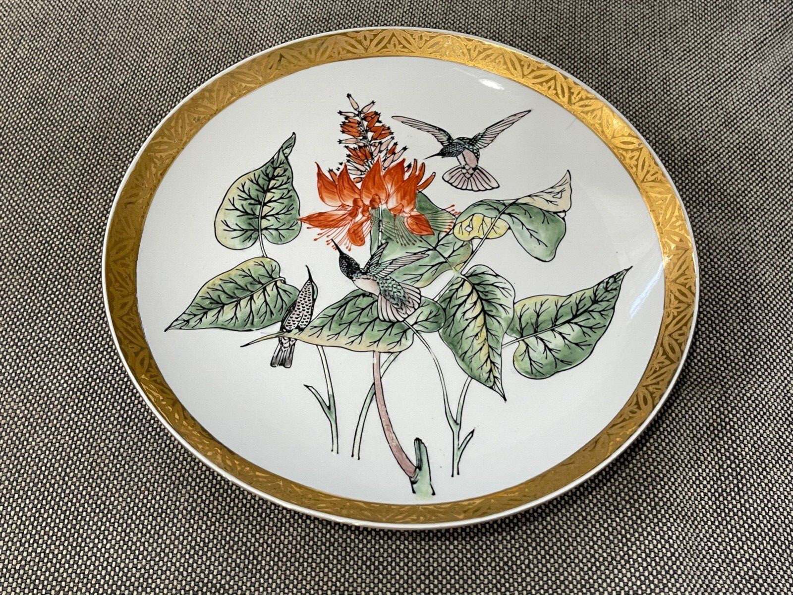 Vintage Chinese China Trader Porcelain Plate w Hummingbirds & Floral Decoration