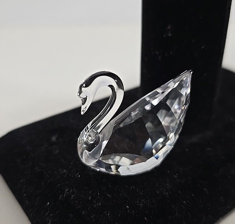 Swarovski Crystal Membership Renewal mini Swan 