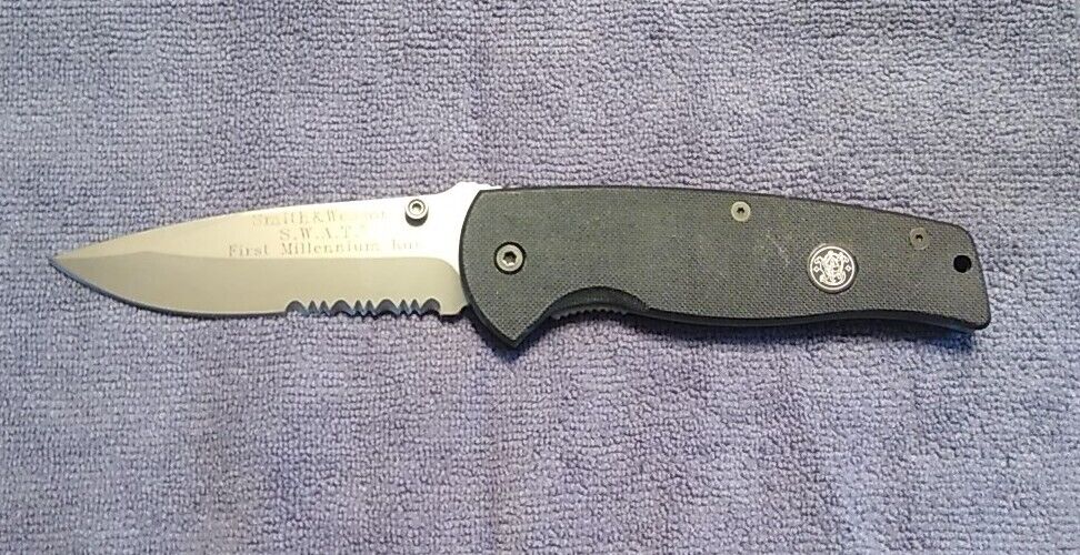 Smith And Wesson S.W.A.T. First Millennium Run Knife