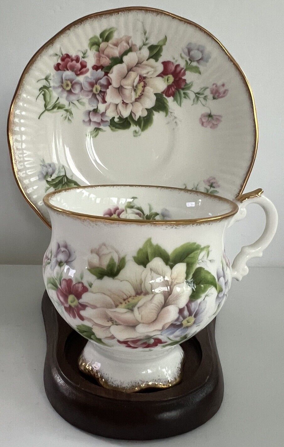 Elizabethan England Fine Bone China Footed Tea Cup and Saucer Floral Peony Pink 