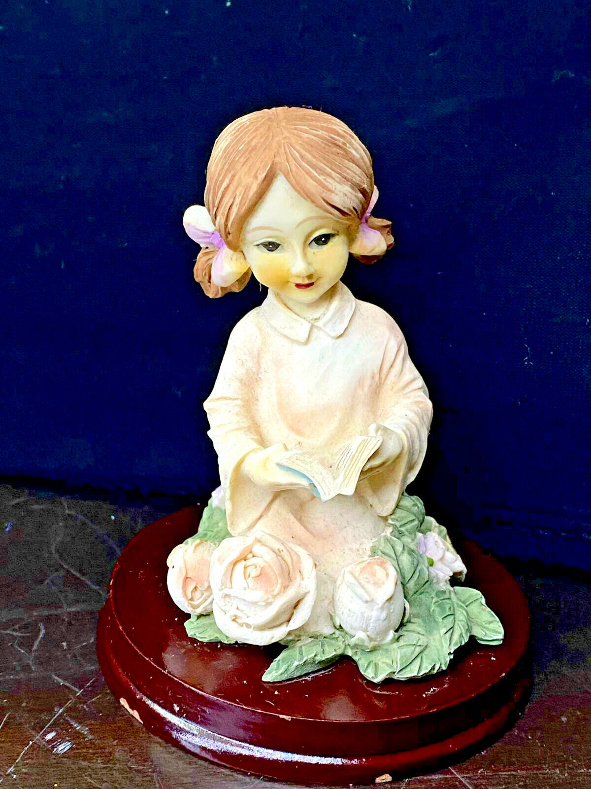 Vintage Ceramic Lady Flower Reading Book Figurine Orginal Decor Rarity 3\