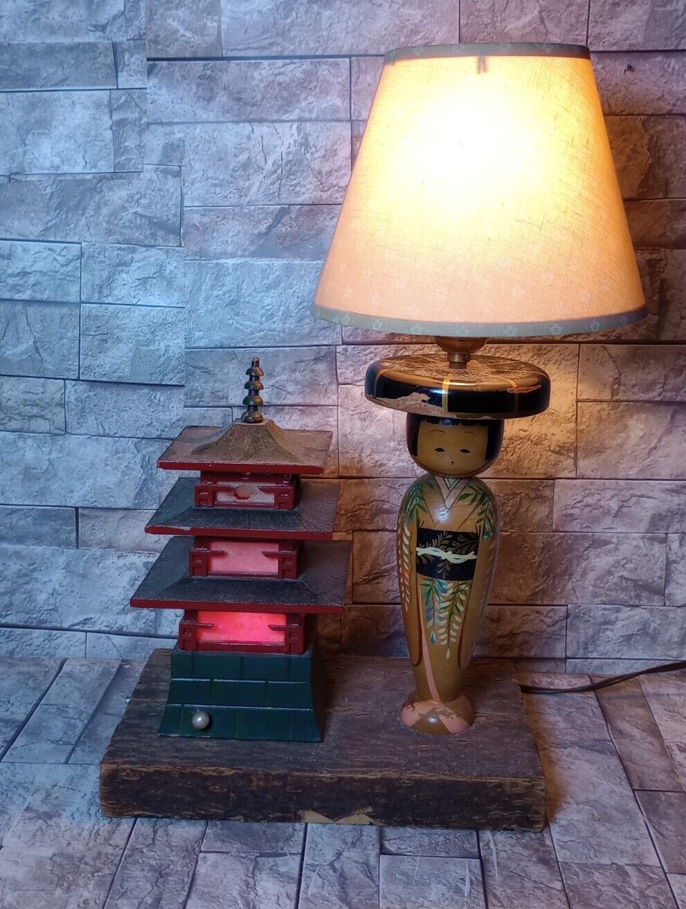 Vintage Kokeshi Doll Lamp With Lighted Japanese Pagoda House Unique 