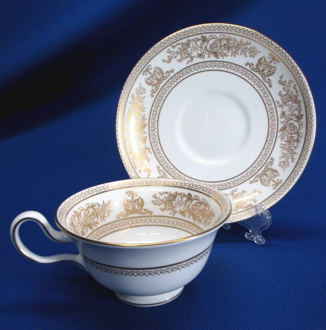 WEDGWOOD GOLD COLUMBIA PATTERN CUP & SAUCER SET