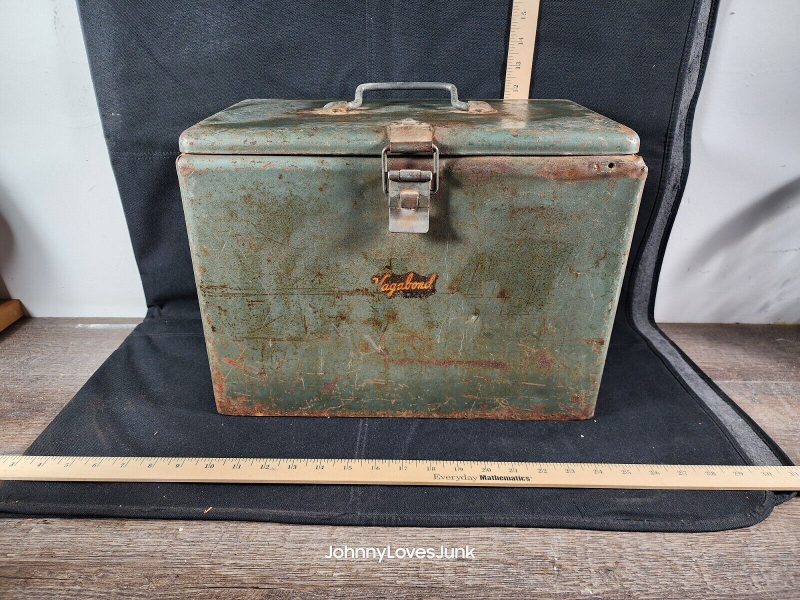 Vintage Vagabond Metal Ice Chest Complete With Inner Liner 