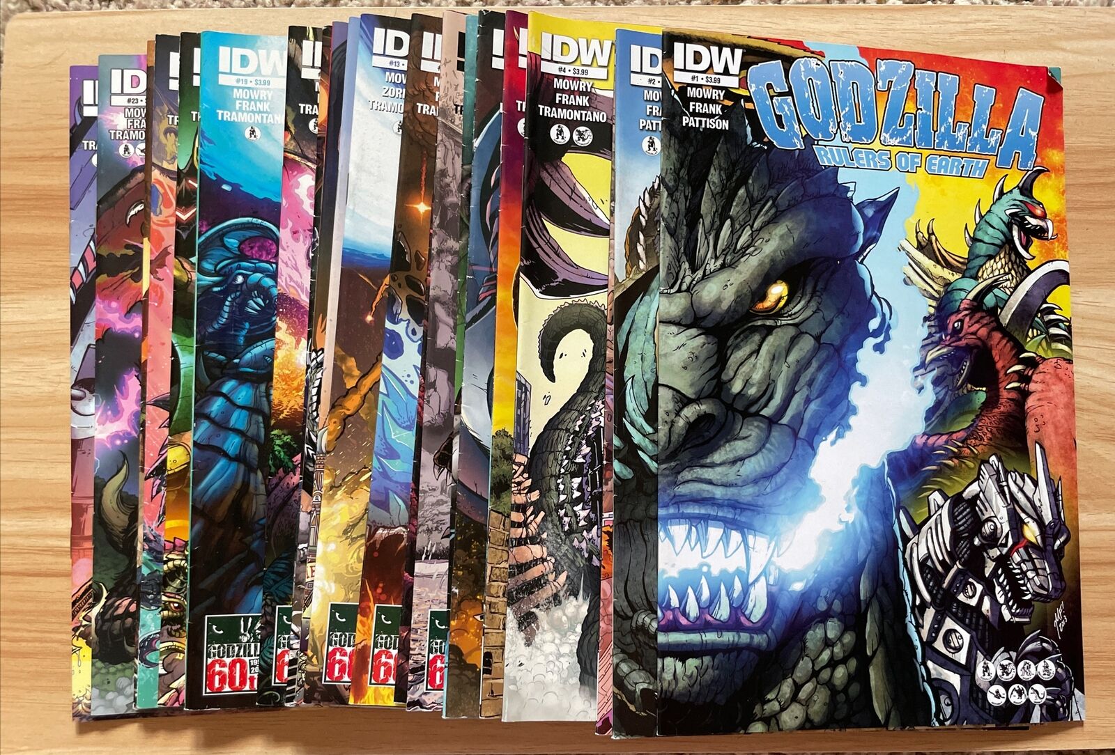 Godzilla: Rulers of Earth 1-9, 11-24 Almost Complete Comic Book Set Series