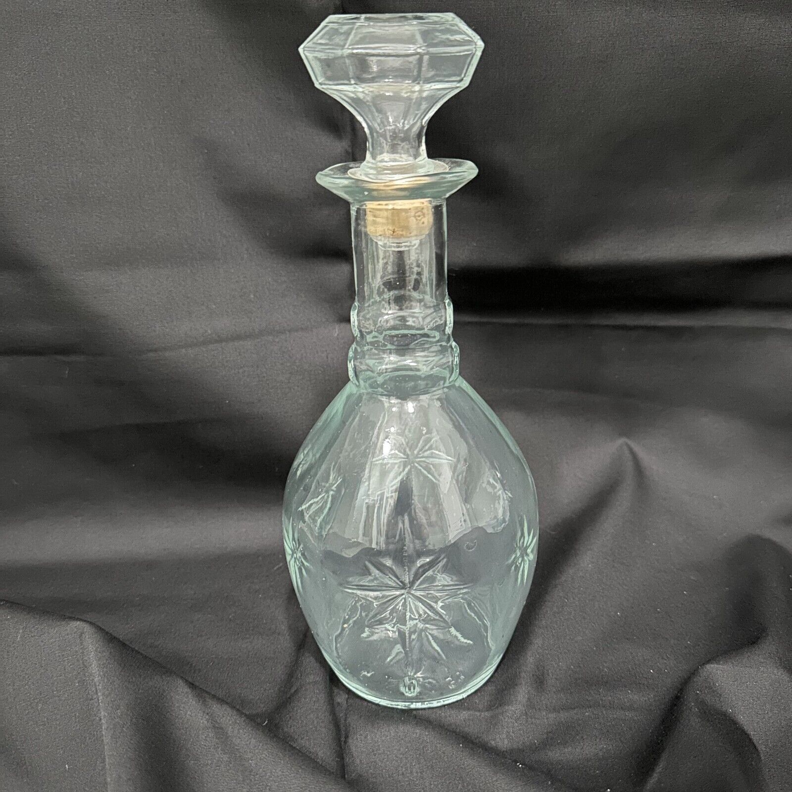 Vintage Star Burst Design Clear Glass Liquor Bottle Decanter With Cork Stopper