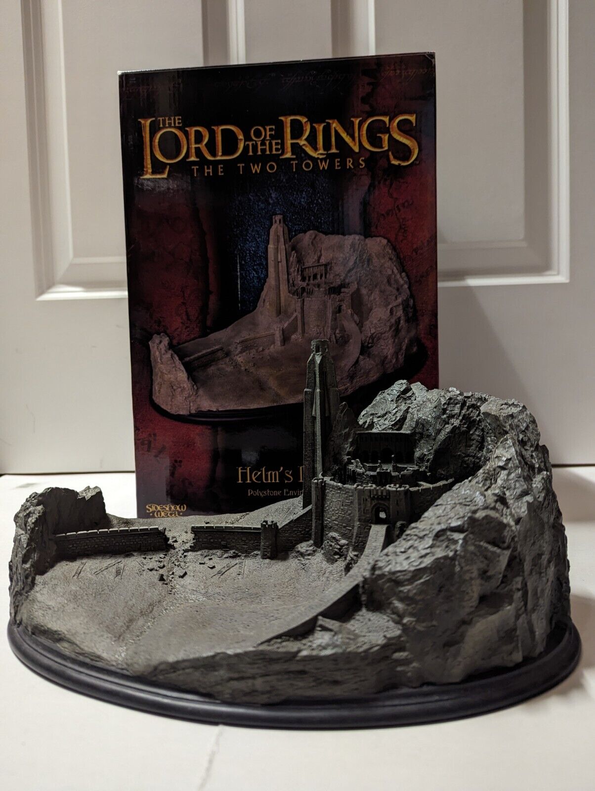 Lord Of The Rings Helms Deep Environment Statue WETA #2016/4000
