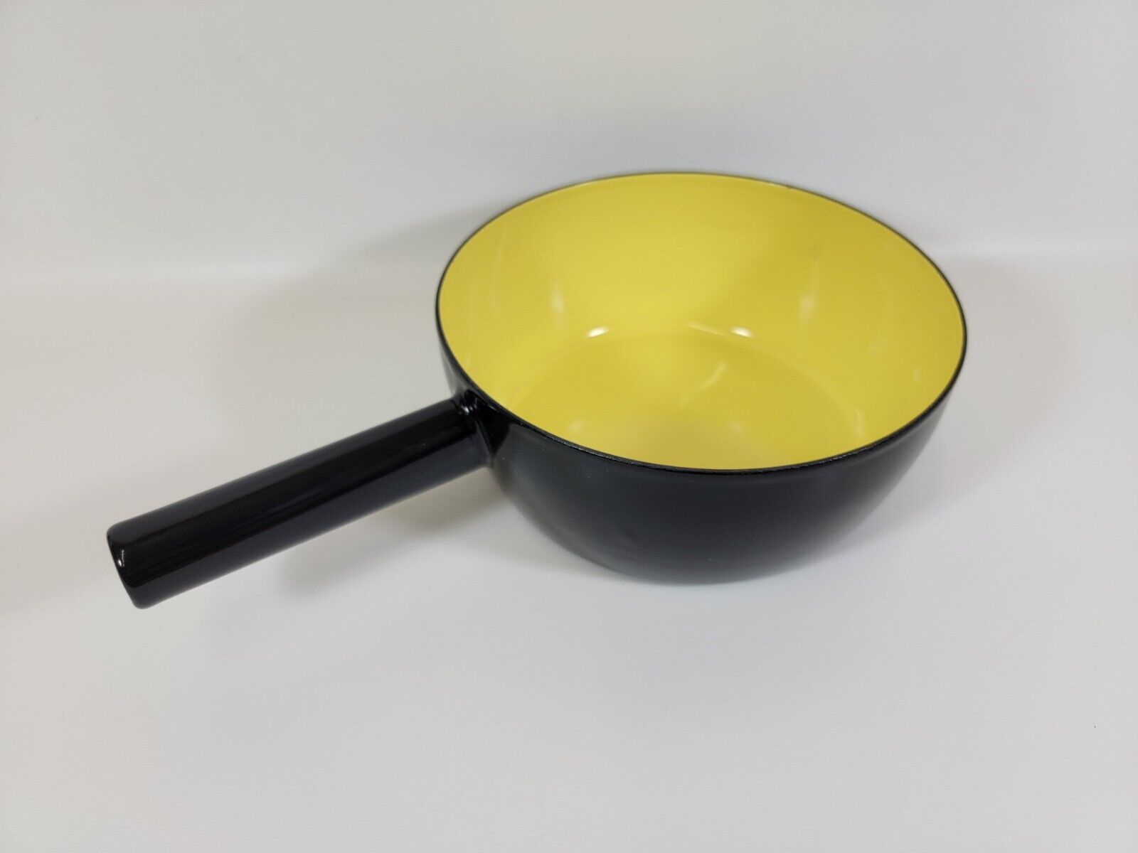 Vintage Mid-Century Swiss Made Enameled Cast Iron Cookware Pan 7