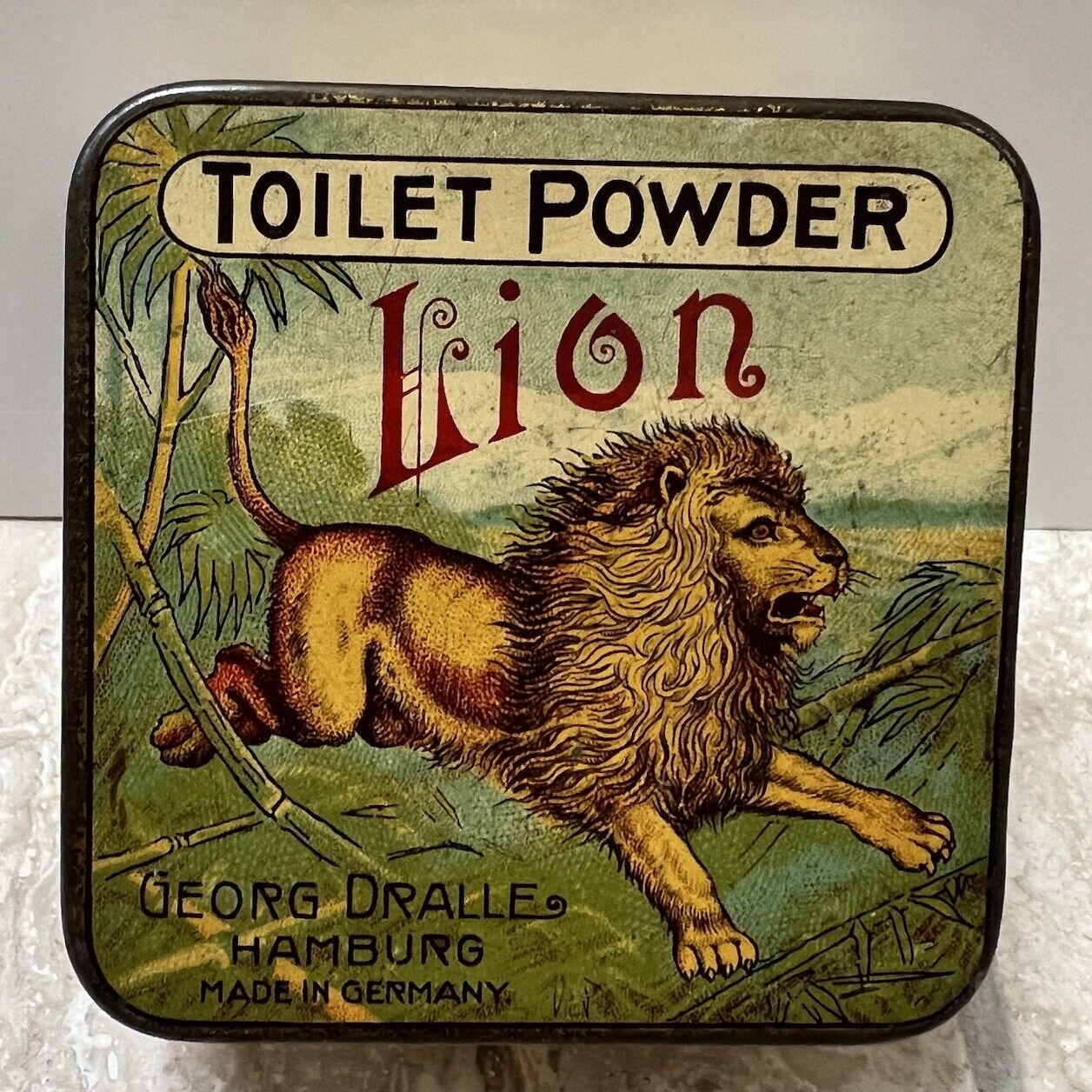 Antique Lion Toilet Powder Tin by Georg Dralle Perfumer - German ✨VINTAGE✨