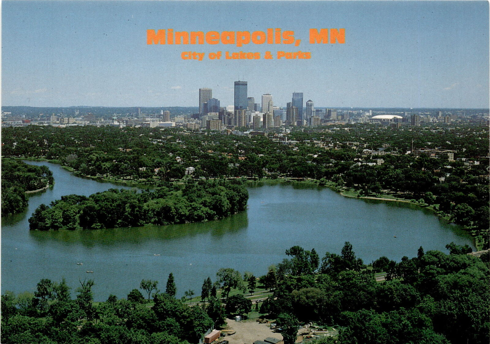 Minneapolis, MN, City of Lakes, Lake of the Isles, urban skyline Postcard