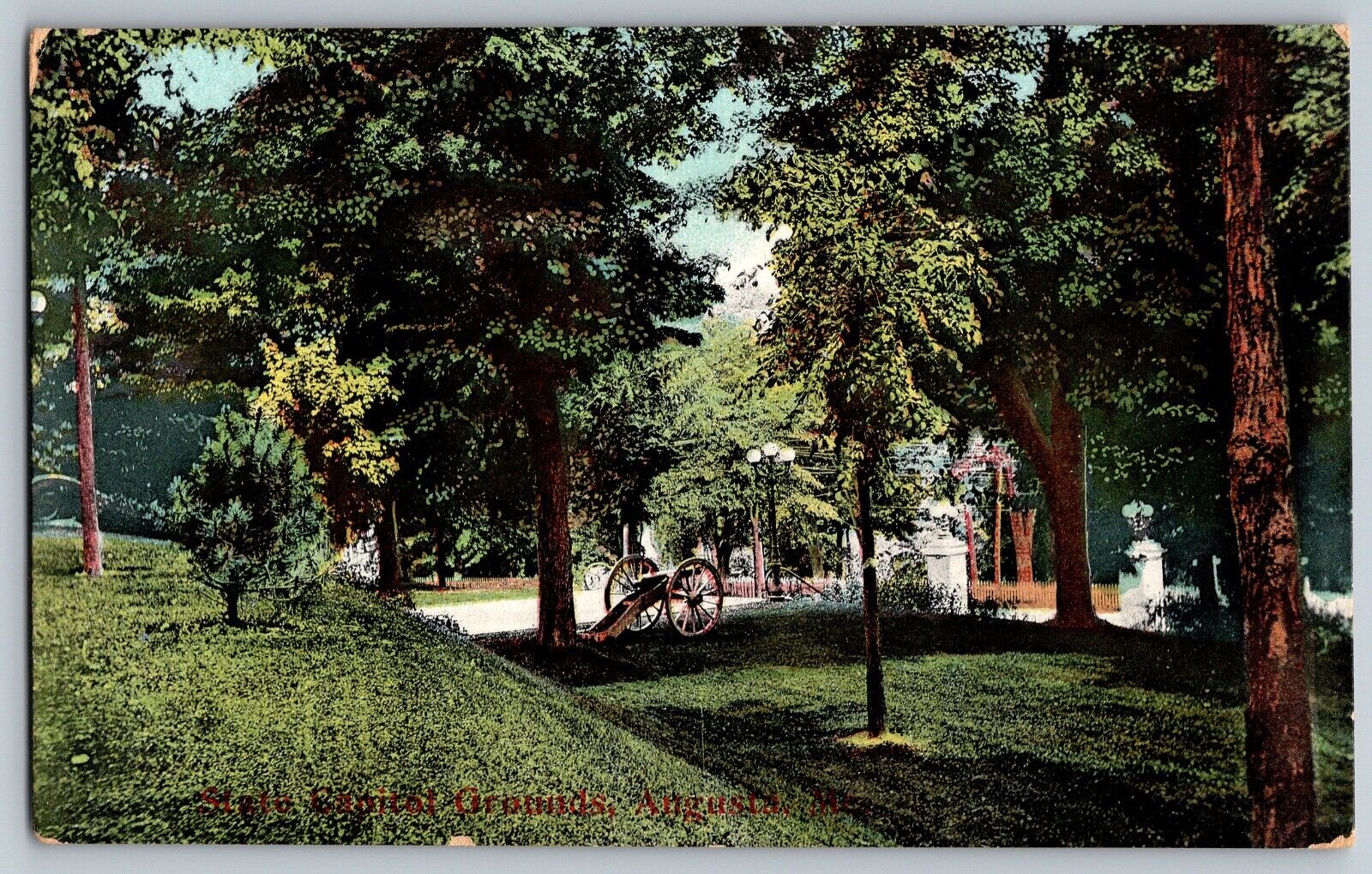 Augusta, Maine ME - State Capital Grounds - Vintage Postcard - Unposted