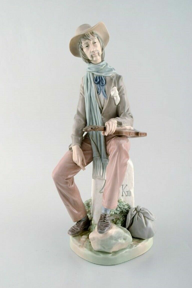 Lladro, Spain. Large porcelain figure. Troubadour. 1980 / 90's
