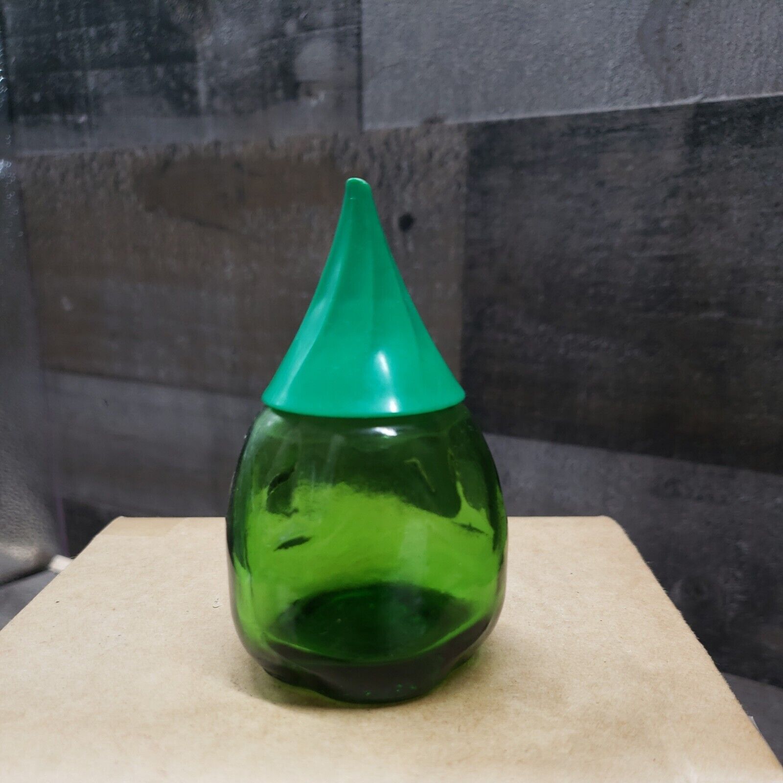 Vintage McCormick Spice Garlic Juice Empty Green Glass Bottle Twist Lid 