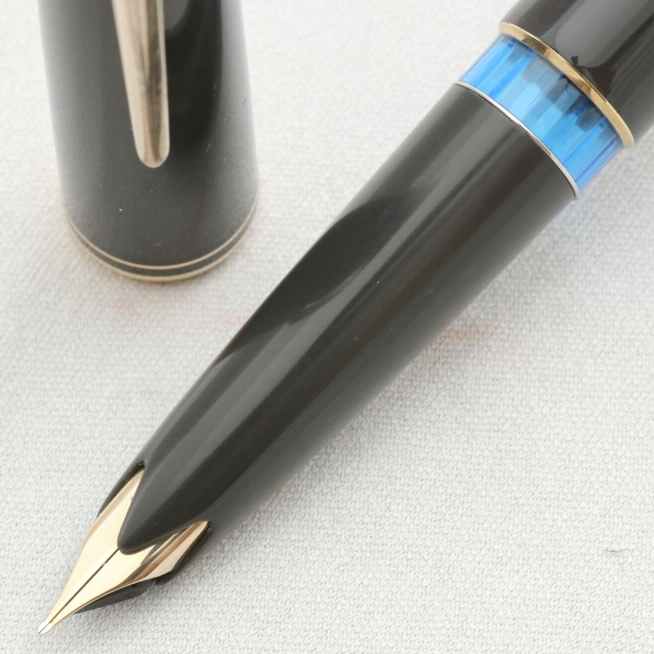 Montblanc No.22 1960s Vintage Rare Gray 14C EF Used in Japan Fountain Pen [022]
