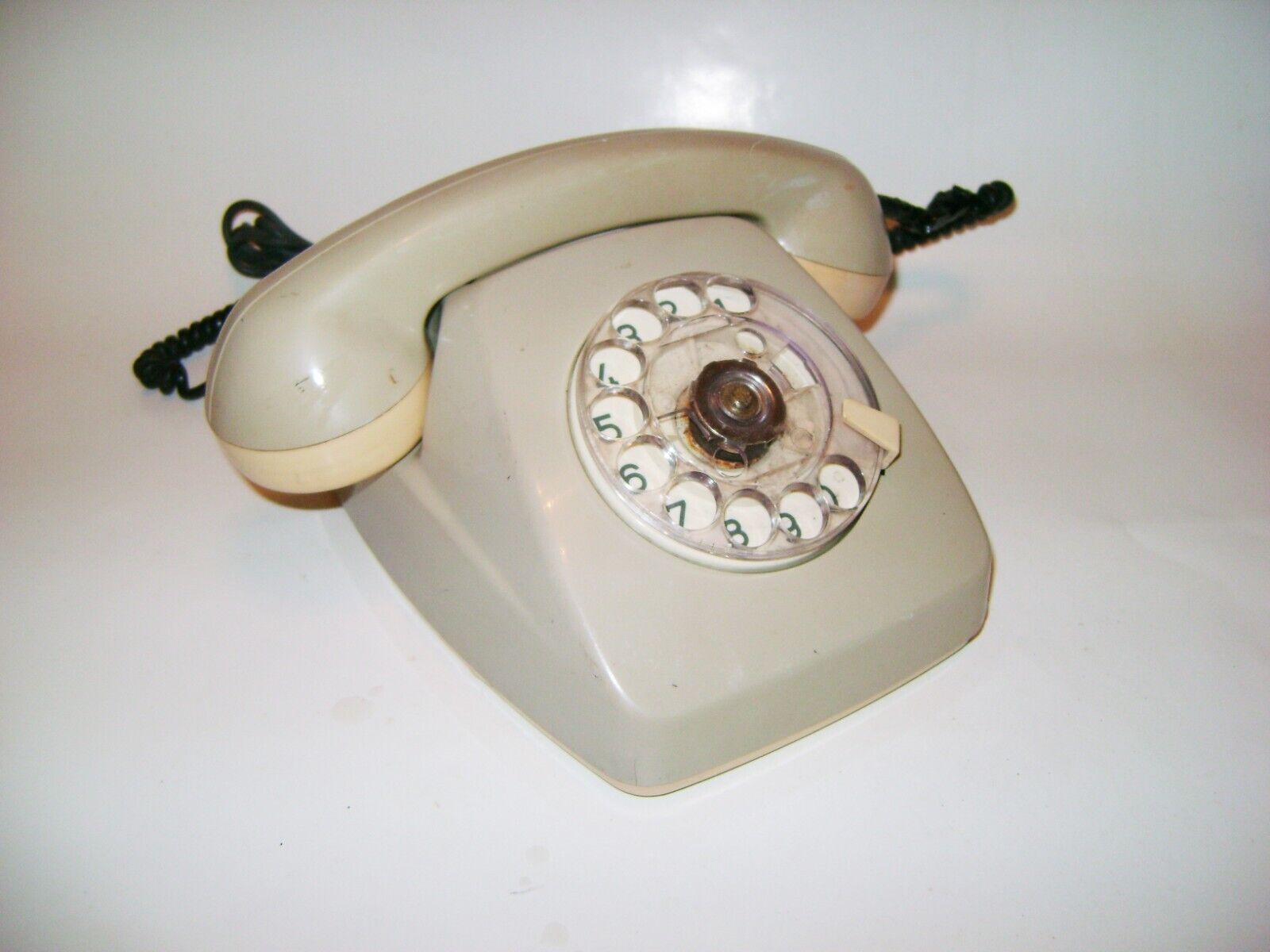 Vintage Ost Germany rotary dialer telephone VEF  (1960-70)