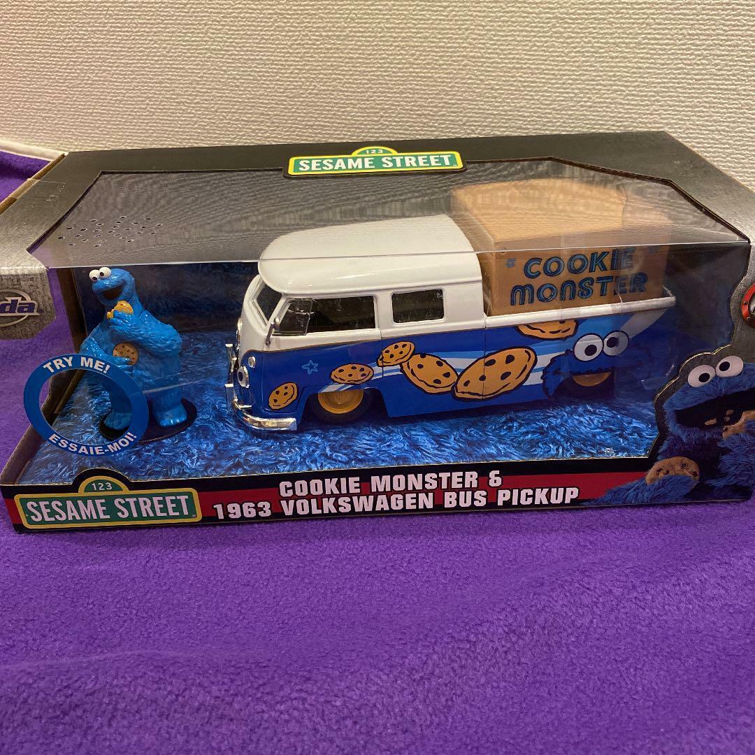 SESAME STREET Cookie Monster x Volkswagen Bus Die Cast 1/24 H2.8xW8.3\