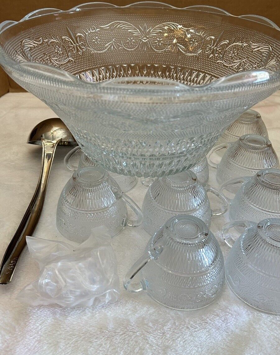 Vintage Mid Century Modern Glass Punch Bowl Set 11 Cups.