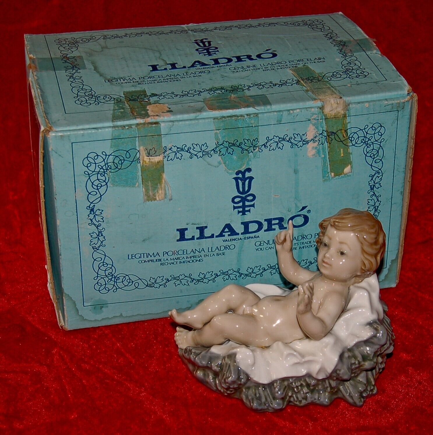 LLADRO Porcelain BABY JESUS #1388 In Original Box 1980\'s Made in Spain RARE