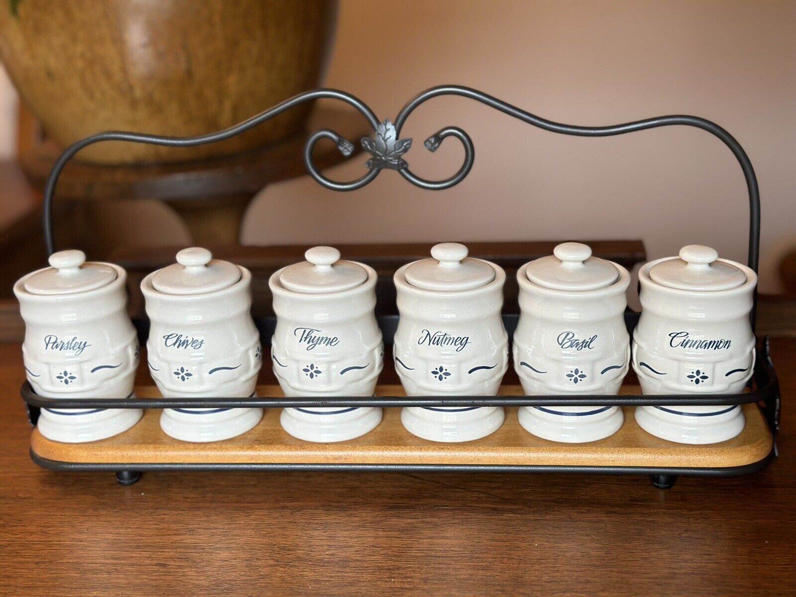 Longaberger Wrought Iron Spice Rack With 6 Ivory Woven Traditions Spice Jars