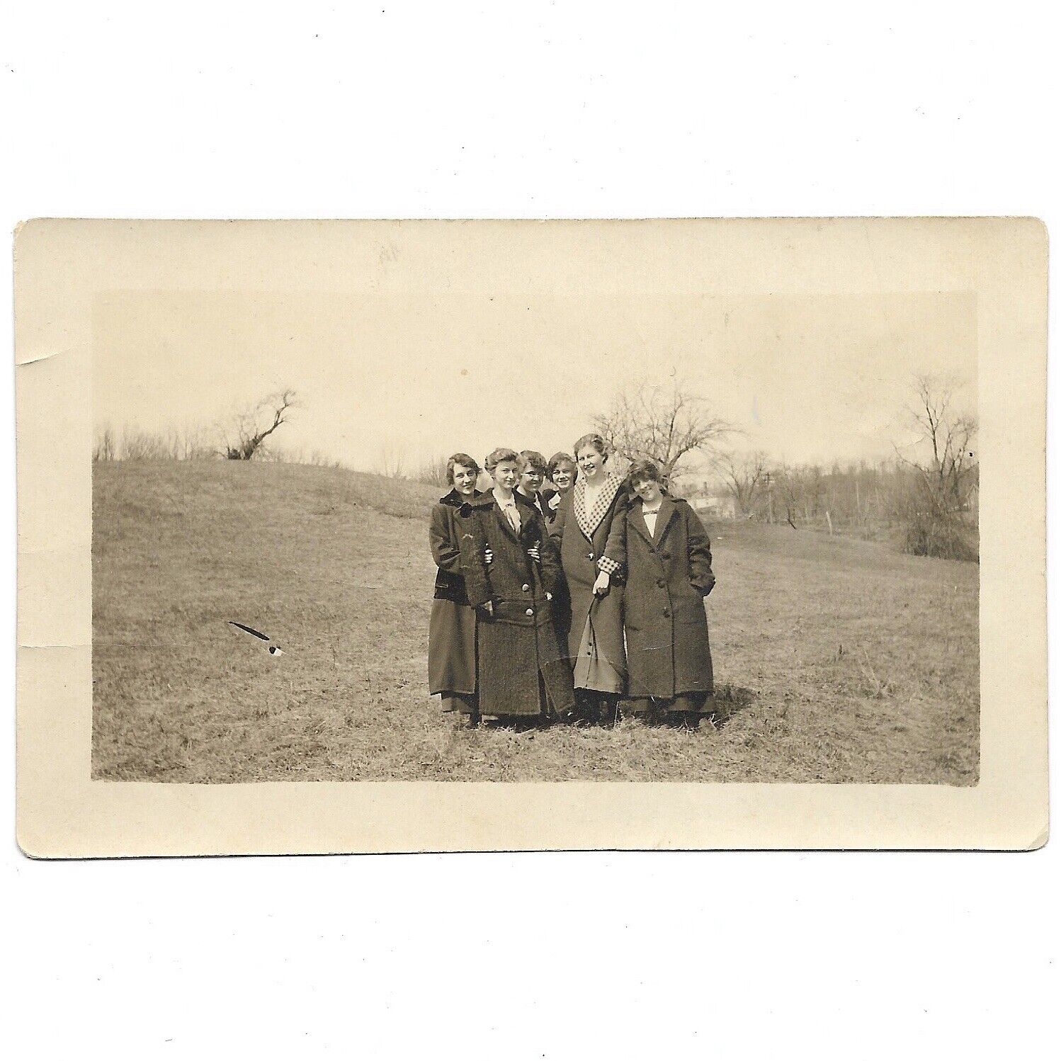 Antique Photo Women On Grassy Hill 1900s Snapshot Girlfriends Outdoors Edwardian