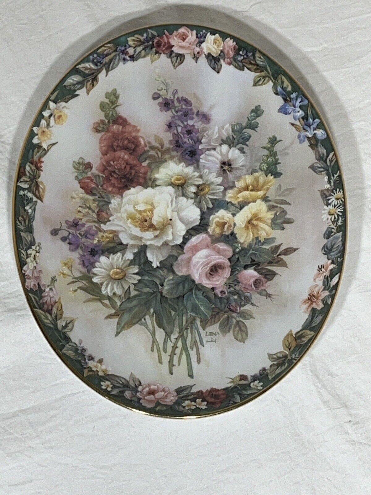 Vintage Limited Edition Lena Liu Remembrance Floral Cameo Collector Plate #1075A