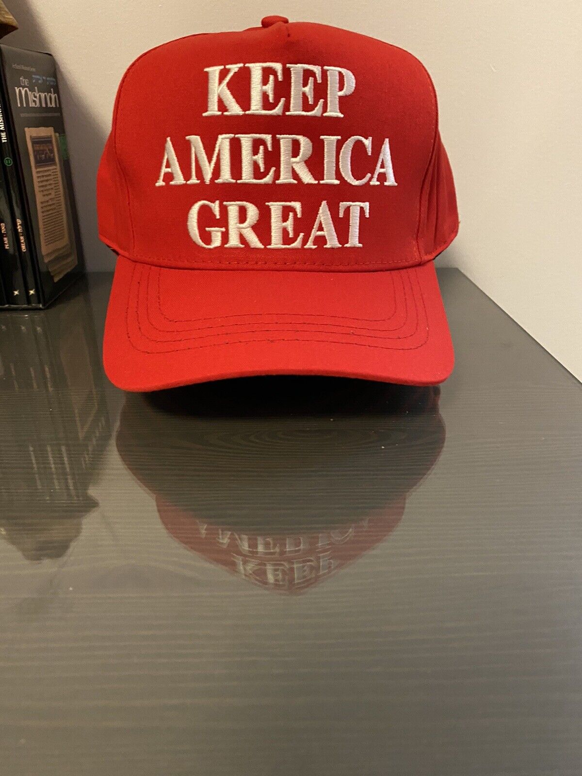 Authentic Brand NWT Keep America great KAG 2020 red cap hat Trump Official rare