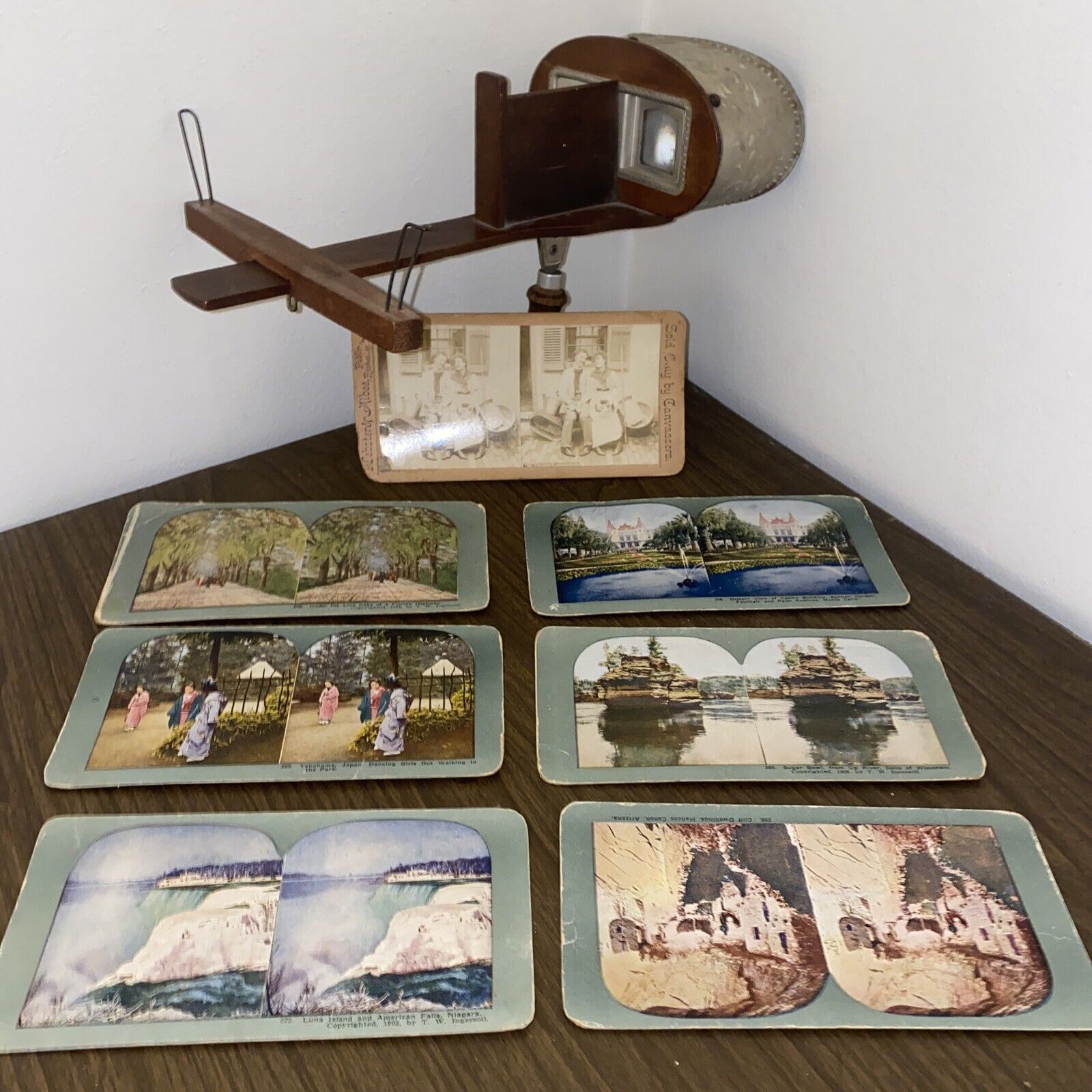 Antique Keystone Monarch Stereoscope Stereo Viewer- With 7  Viewing Cards