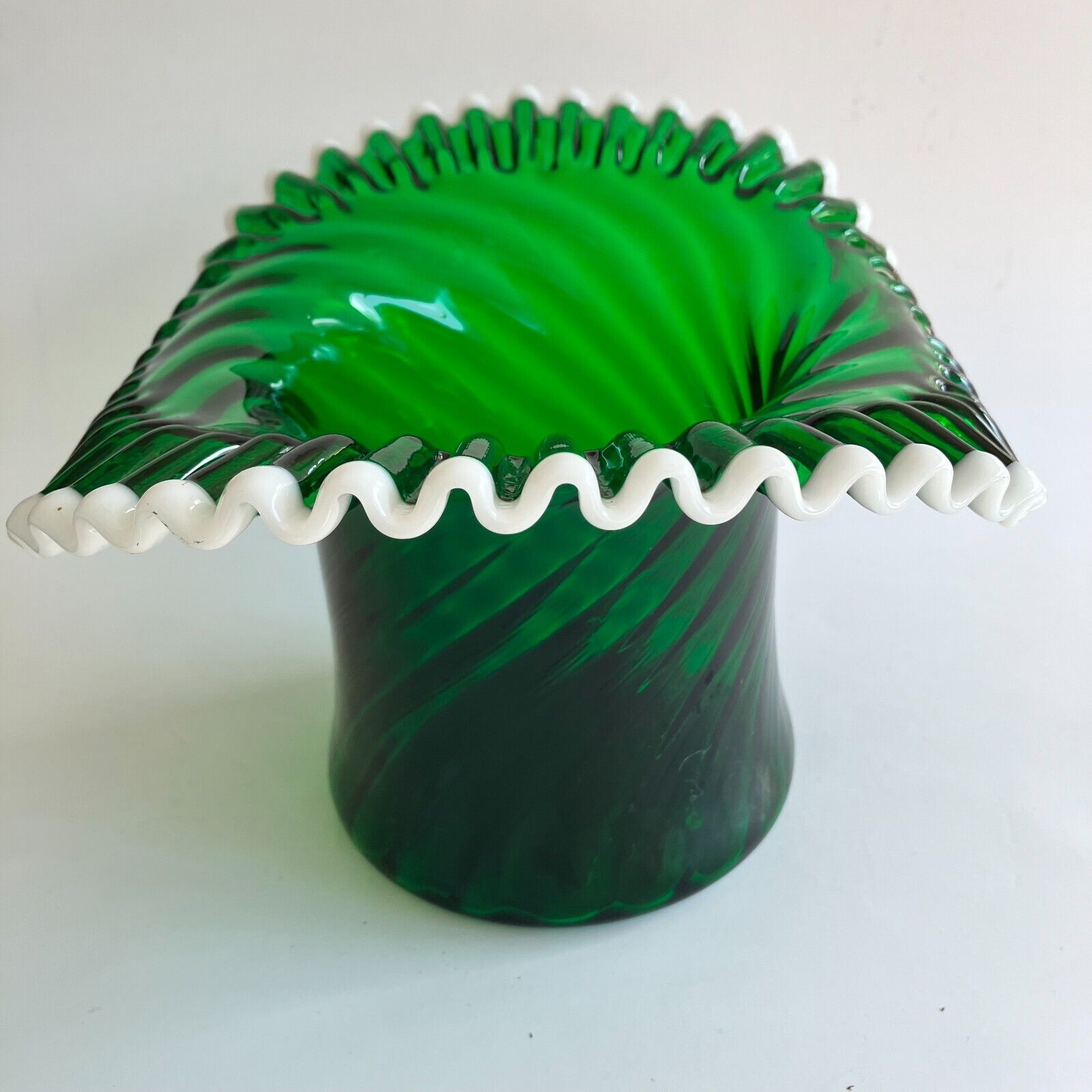 Fenton 10” X 9” X 7” Emerald Green Top Hat Vase w/Snow Crest Rim