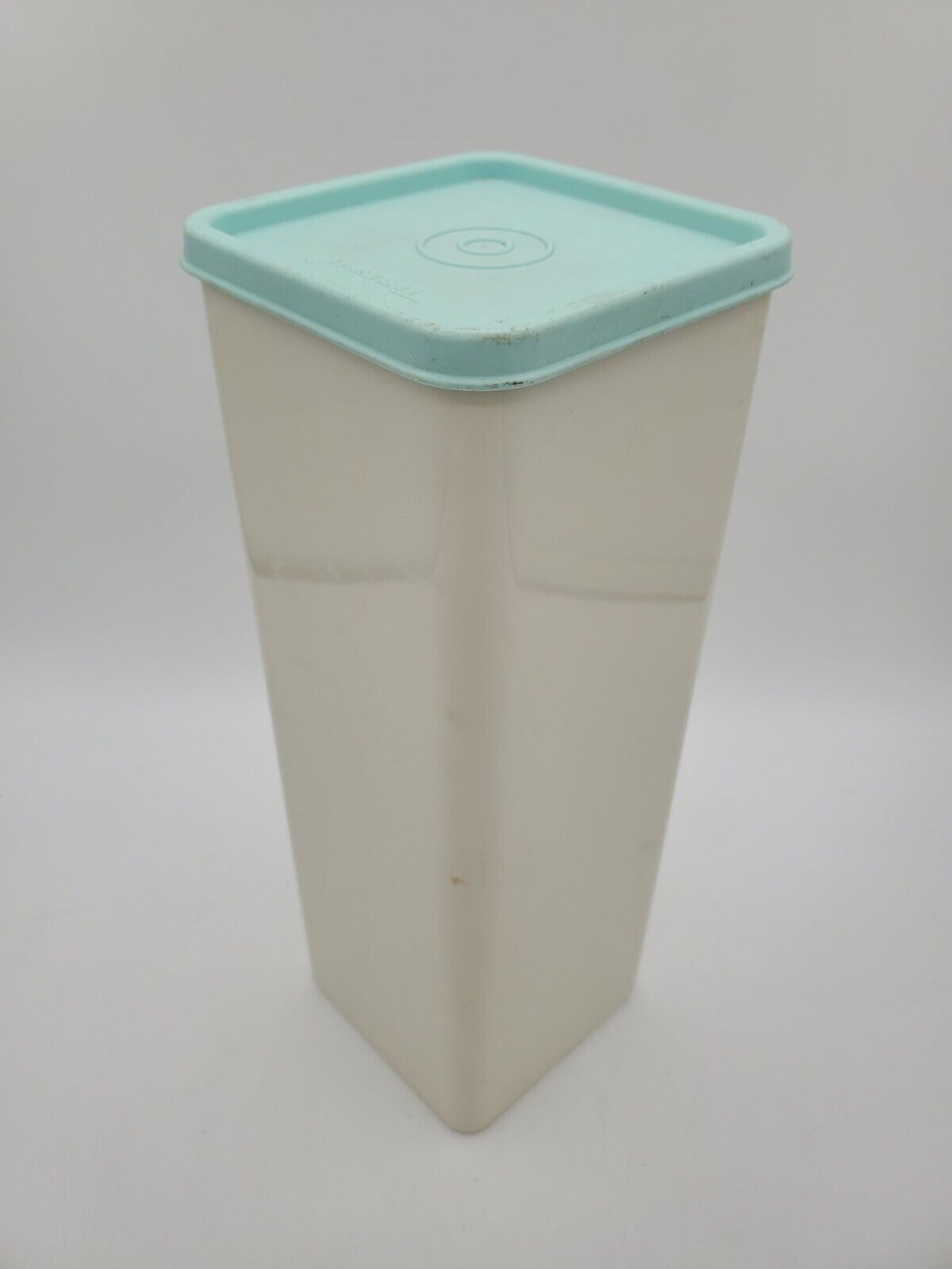 Vintage Tupperware Cracker Container White 1697-8 with 1696-6 MCM Blue Lid