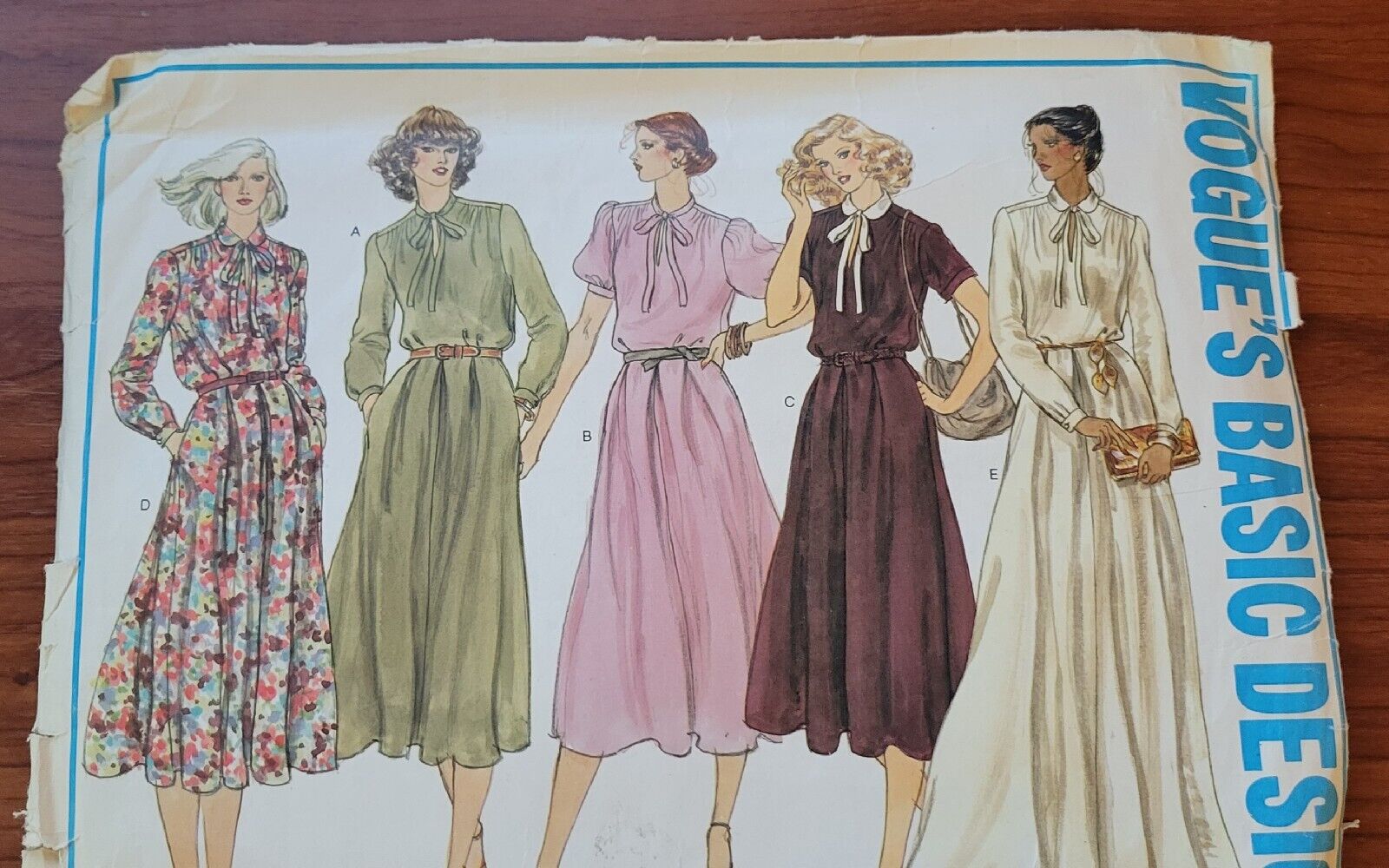 Vogue 2032 Vtg Pussy Bow Neckline Dress With Pockets Size 10 Uncut Pattern OOP