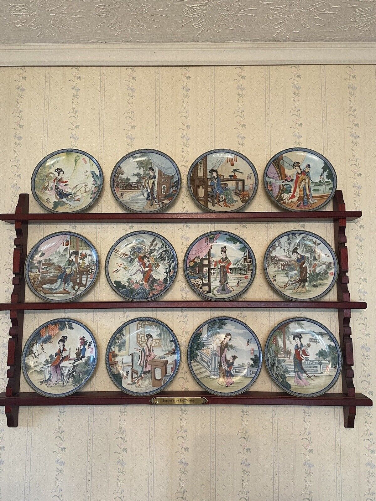 Complete Set 12 Imperial Jingdezhen Beauties of Red Mansion Plates 