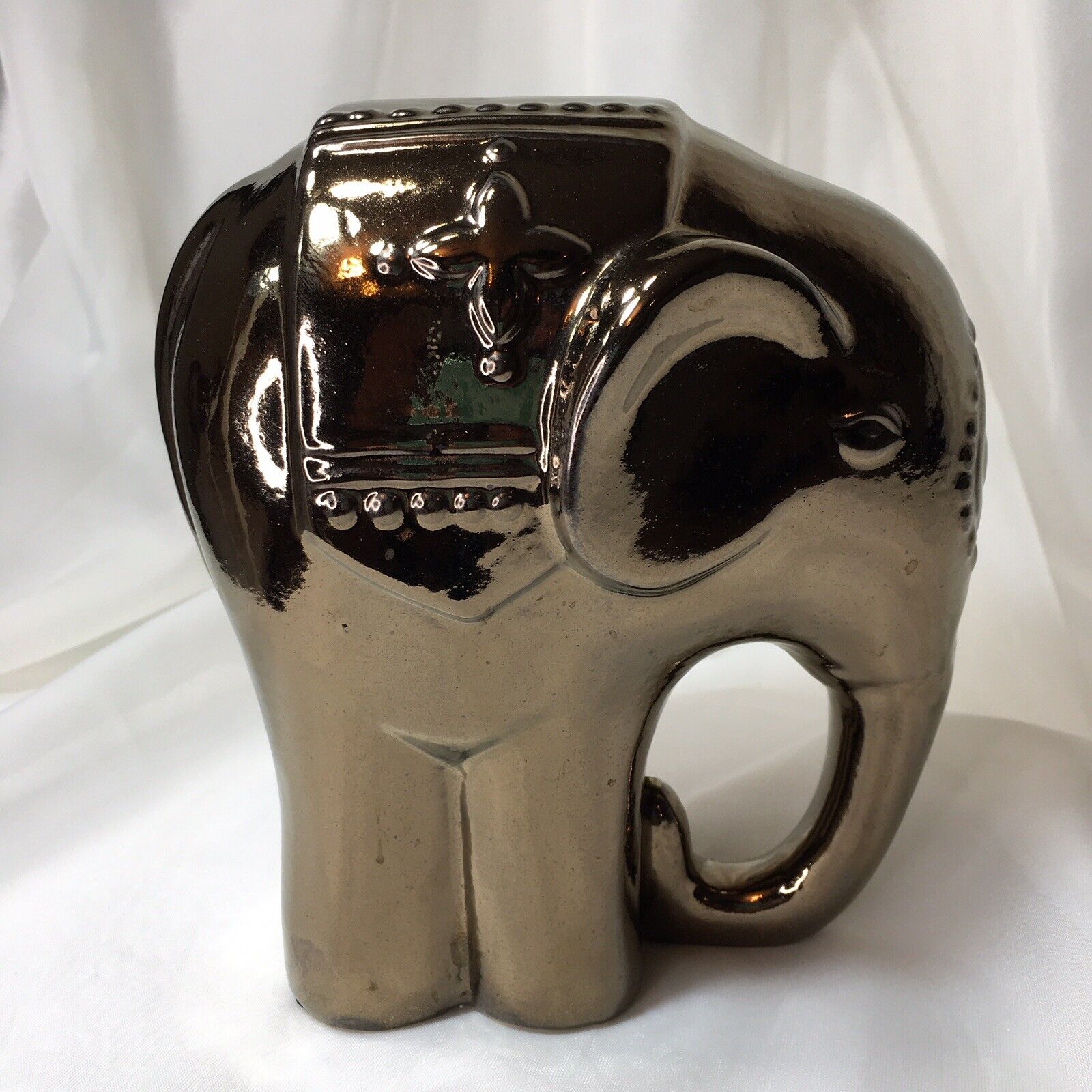6.8” Elephant Figurine, Vintage Bronzed Ceramic, Decorative Collectible❤️