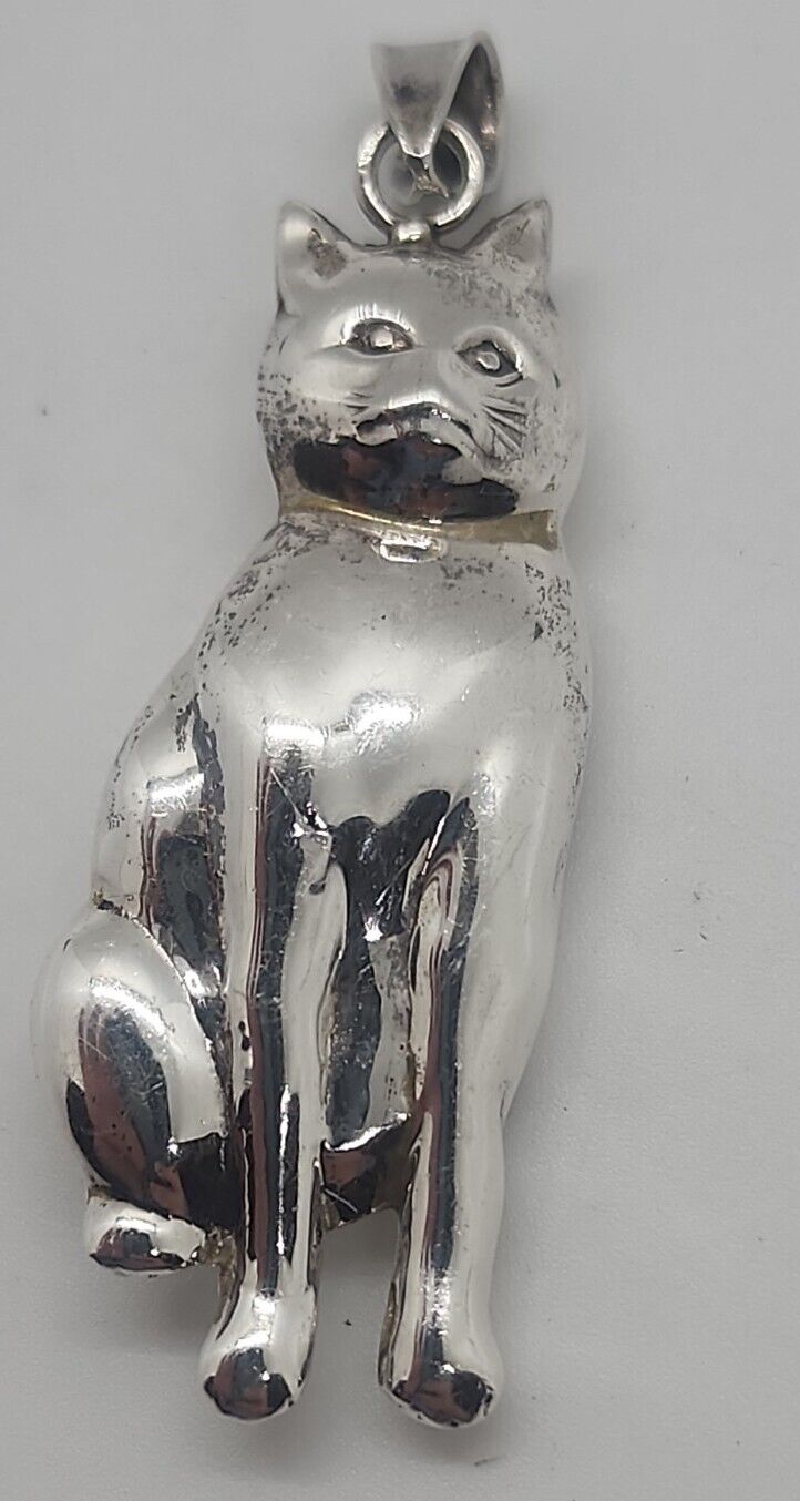 Vintage large sterling silver 925 sitting CAT pendant