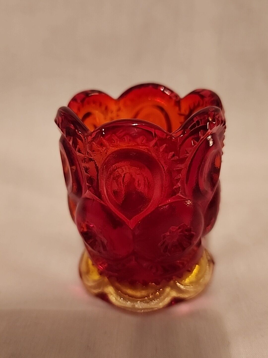 Vintage L. E. Smith Moon & Stars Ruby Red Amberina Scallop Edge Toothpick Holder