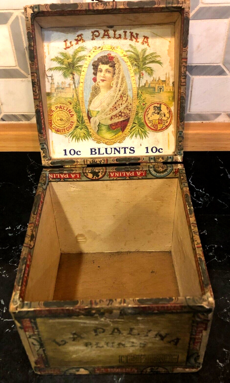 RARE SQUARE Vintage La Palina wooden cigar box, Congress Cigar Co.