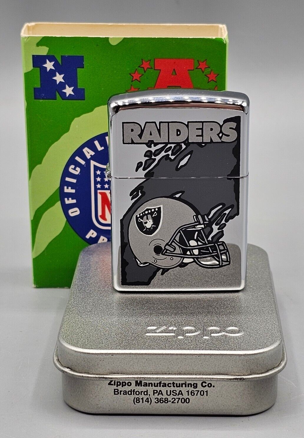 VINTAGE 1997 NFL Las Vegas RAIDERS Chrome Zippo Lighter #467 - NEW in PACKAGE 