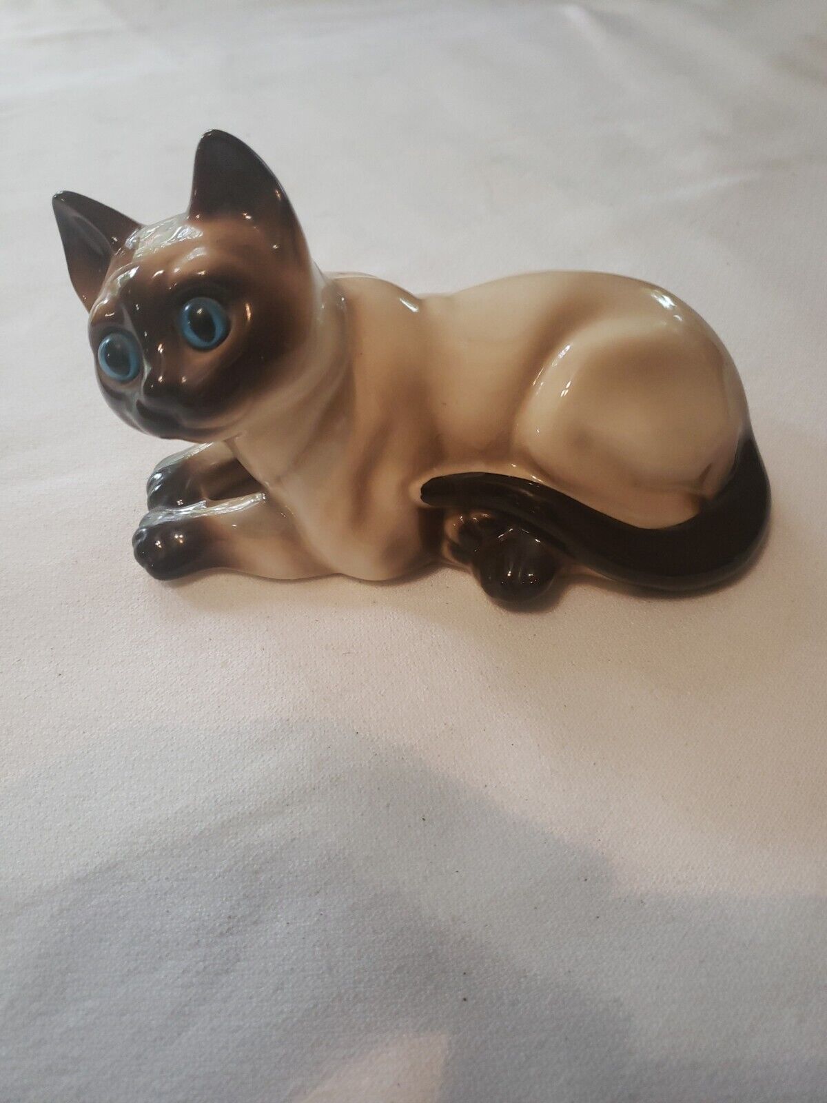 Enesco Siamese Cat Ceramic Figurine Vintage 