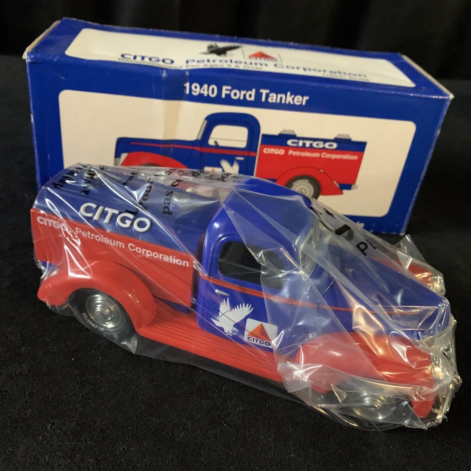 Vintage 1994 CITGO - 1940 Ford Tanker Lockable Coin Bank - 1:25 Scale