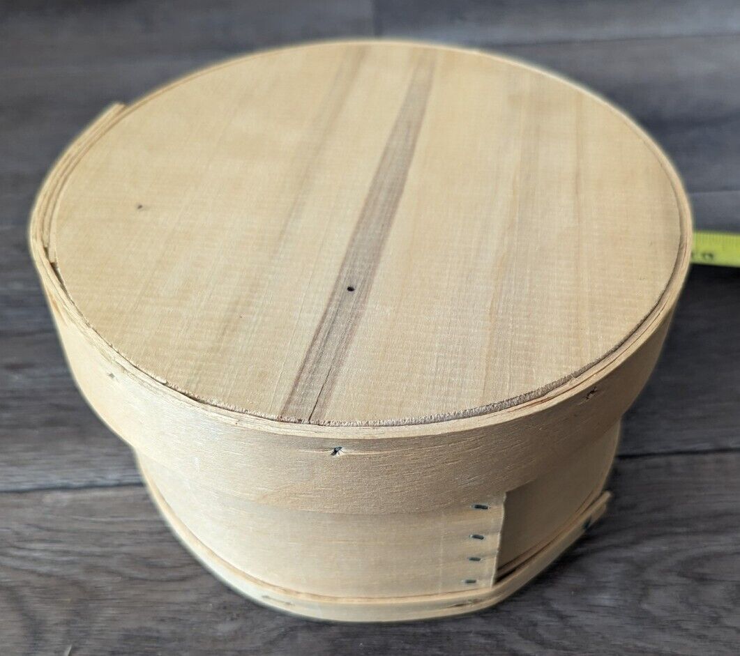 Round wooden craft Cheese box Banded Vintage 9x4