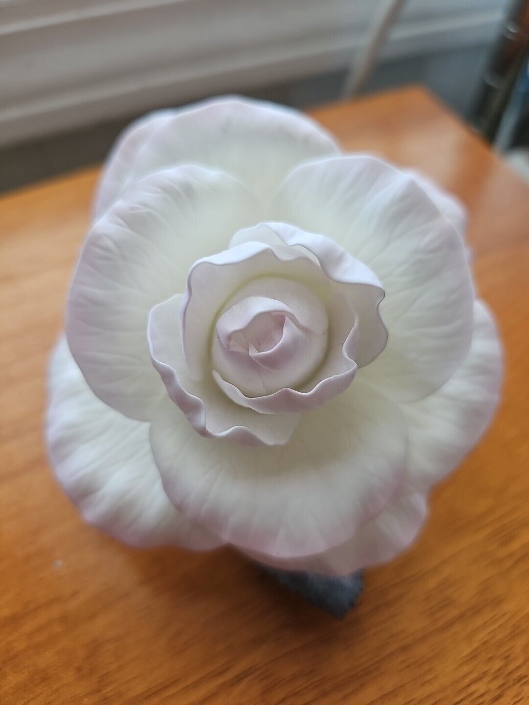 BOEHM Porcelain Peace Rose White Petals Pink Edges Bronze Leaves USA 4-5\