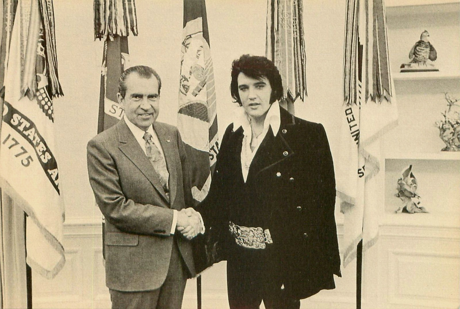 Elvis Presley Meets Pres. Richard Nixon 1970 Vtg 6X4 Picture Postcard