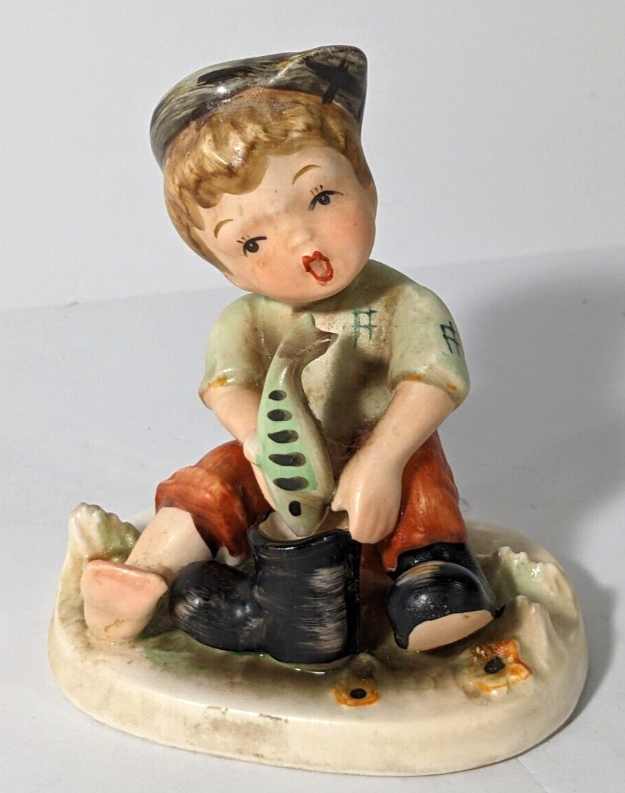 Vtg Napco Japan Boy with Fish in His Boot #A2627B Rare Figurine Foil Label 3.5\