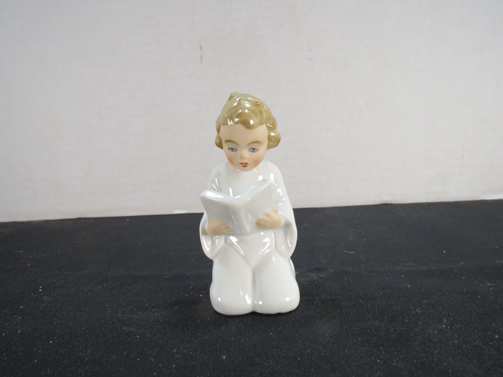 Vintage GEROLD PORZELLAN BAVARIA Porcelain PRAYING Figurine WEST GERMANY