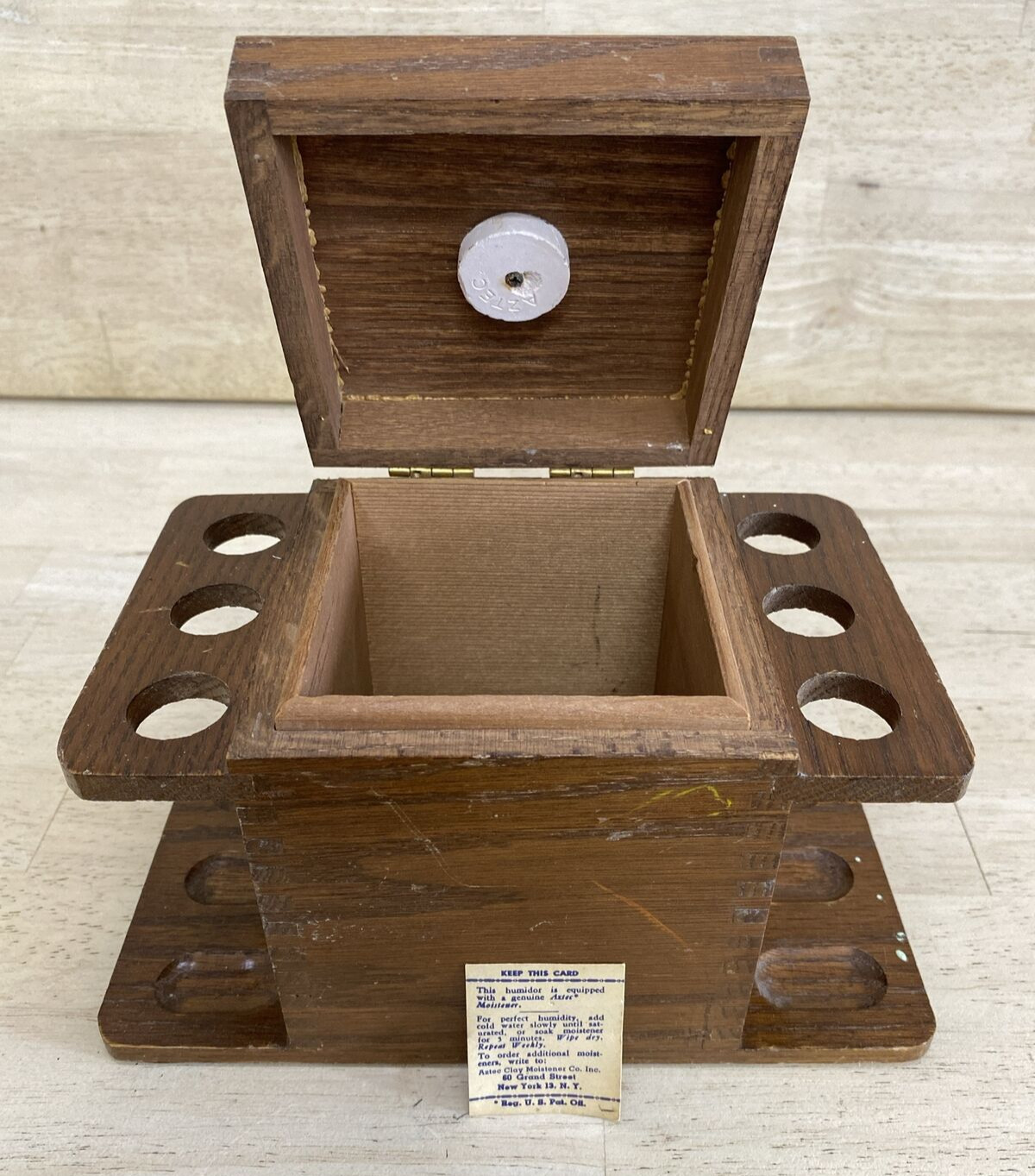 Vintage Wooden Humidor Cigar Pipe New York AZTEC CLAY Moistener & Original Paper
